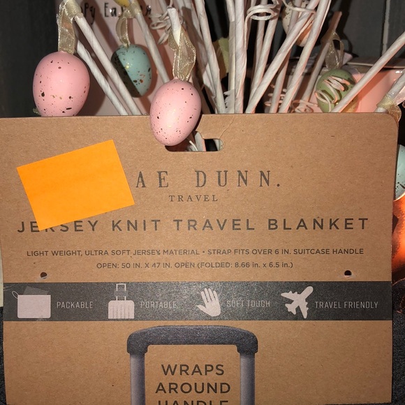 Rae Dunn Travel SWEET DREAMS Dark Gray Jersey Knit Travel Blanket - Picture 5 of 5